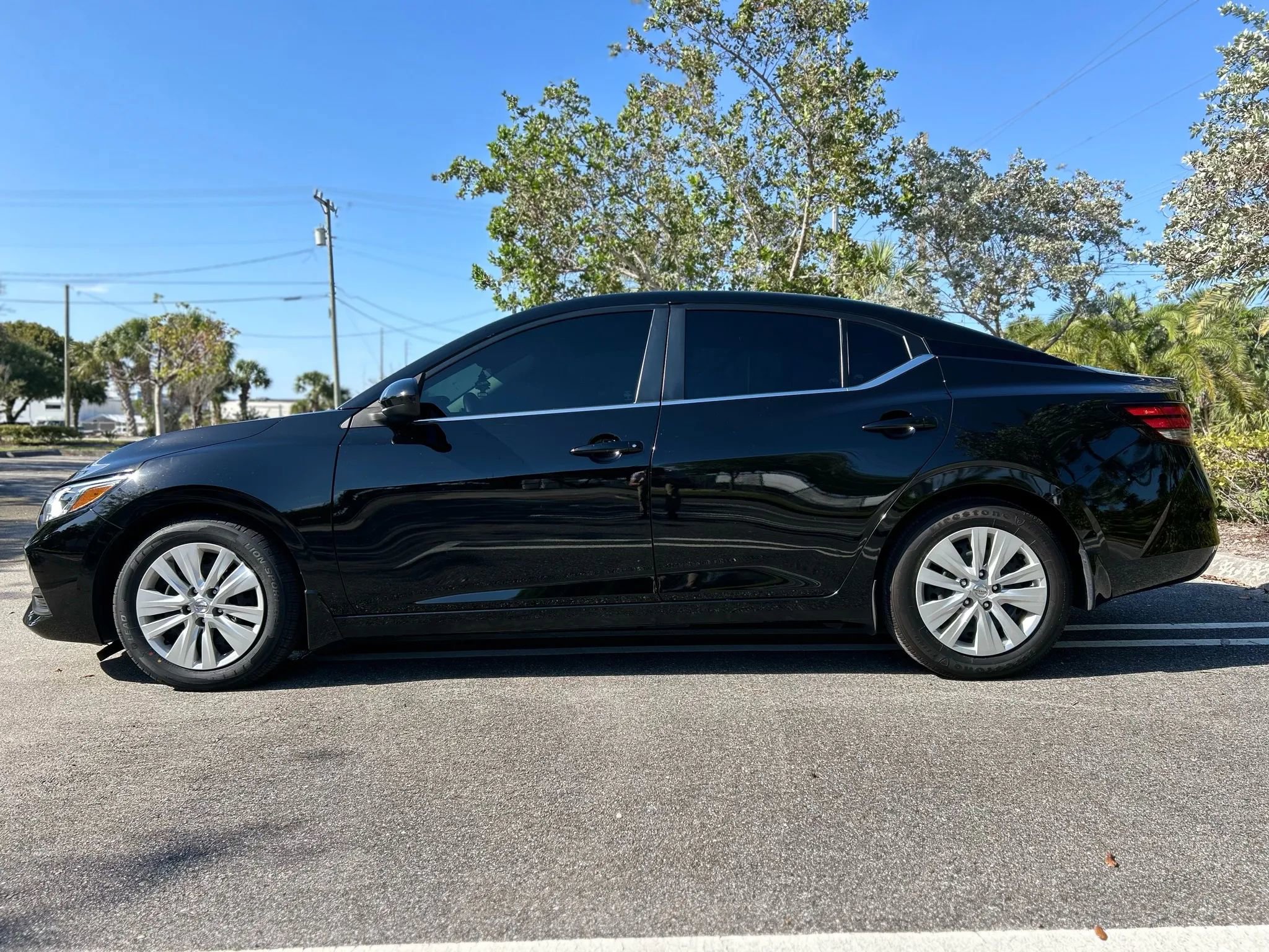 Used 2023 Nissan Sentra S image 4
