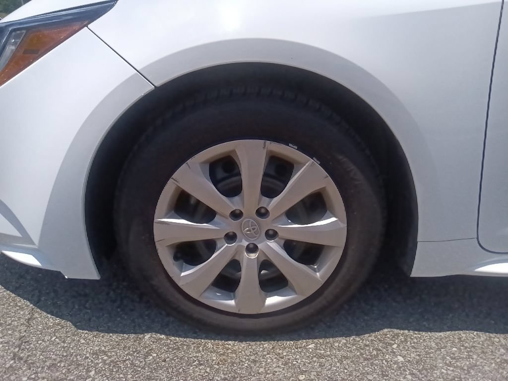 Used 2023 Toyota Corolla LE FWD image 10