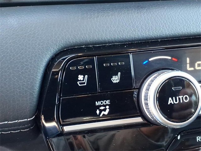 Used 2023 Honda Pilot Elite image 12