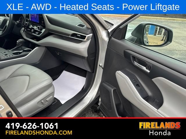 Used 2024 Toyota Highlander XLE AWD/4WD image 46