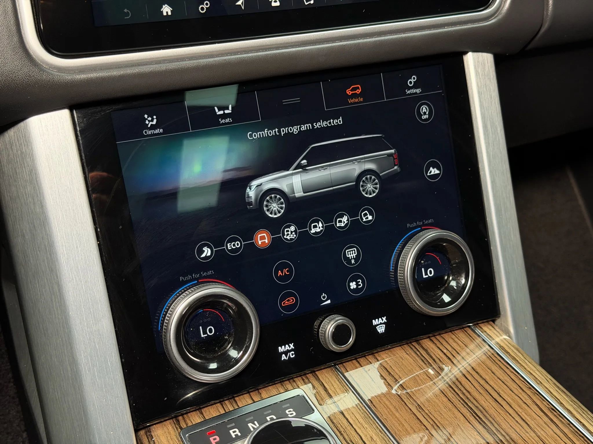 Used 2018 Land Rover Range Rover HSE AWD/4WD image 46