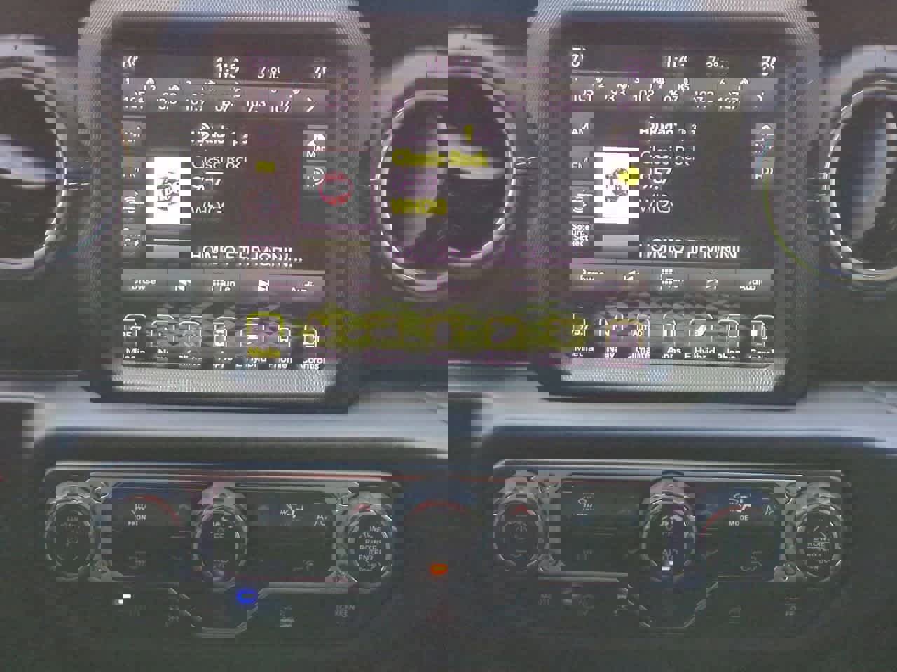 Used 2023 Jeep Wrangler Sahara image 28