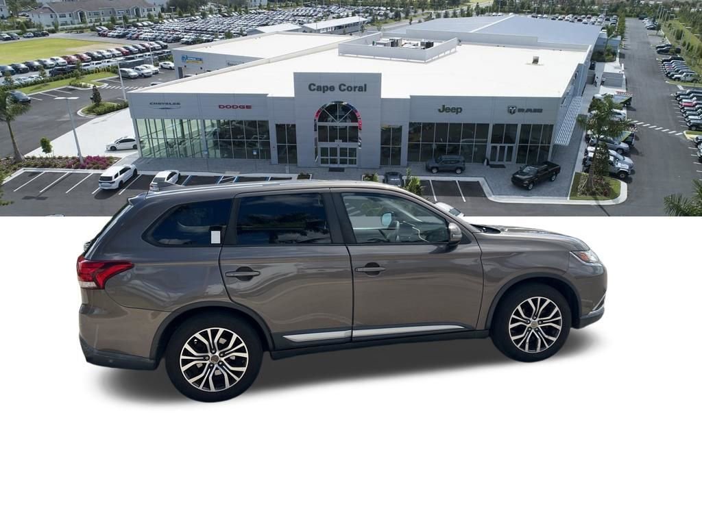 Used 2017 Mitsubishi Outlander SE image 13