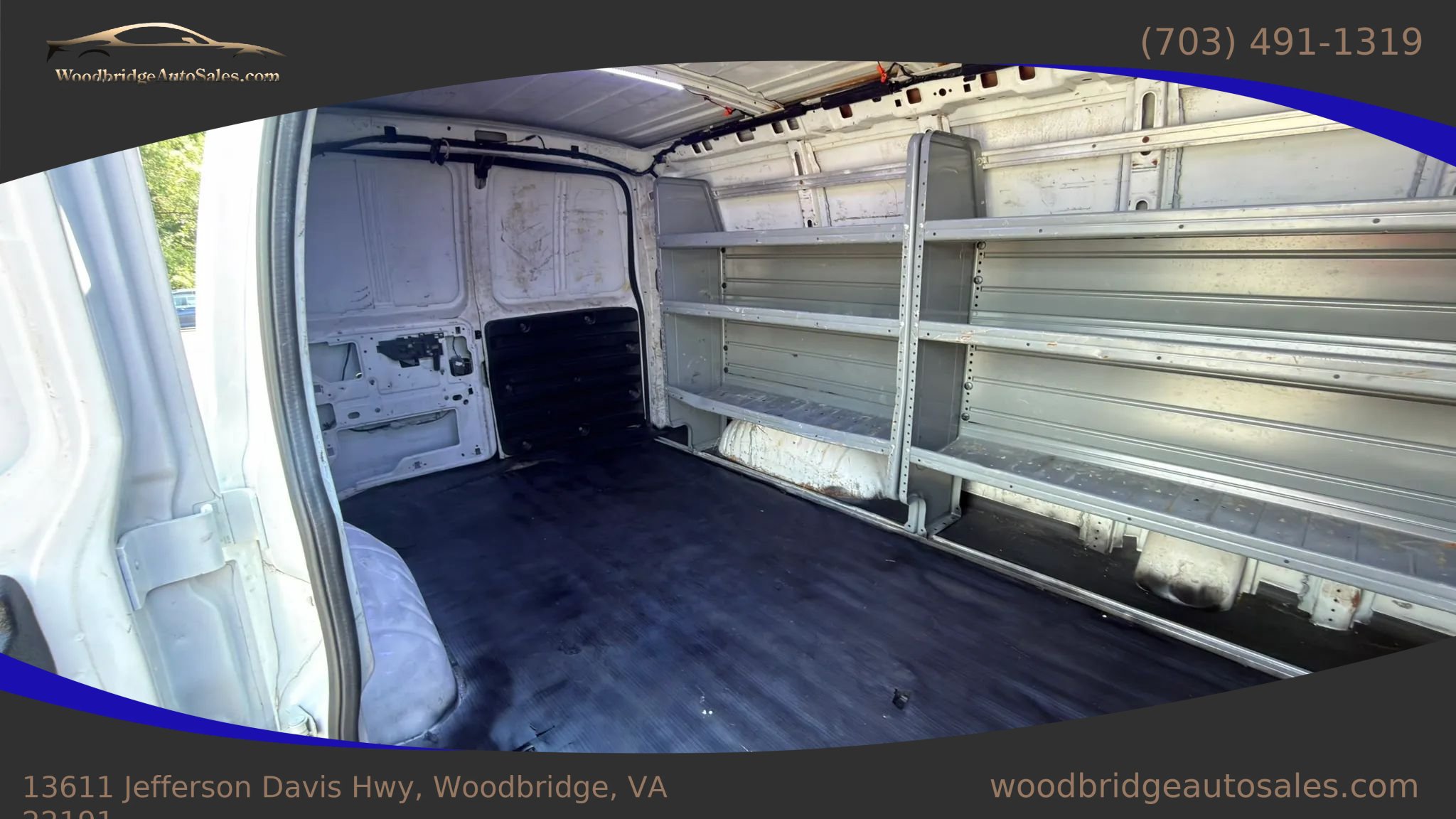 Used 2019 Chevrolet Express 2500 w/ Communications Package RWD image 24