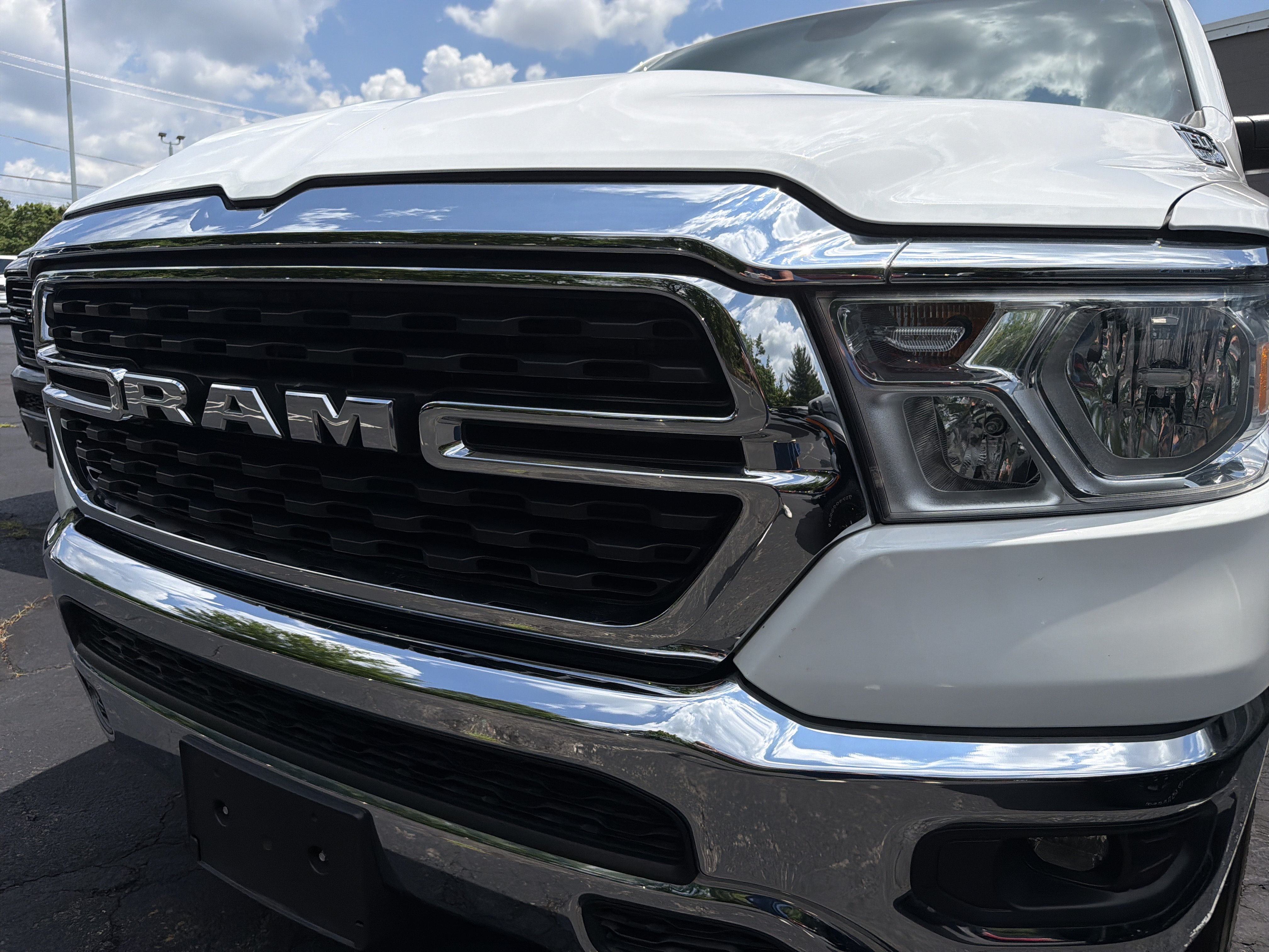Used 2022 RAM 1500 Big Horn AWD/4WD image 4