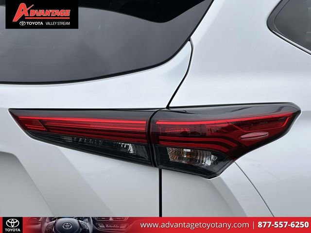 Used 2023 Toyota Highlander XLE image 10