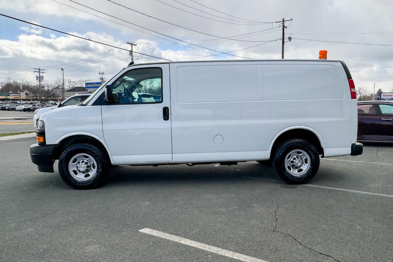 Used 2018 Chevrolet Express 2500 w/ Driver Convenience Package image 7