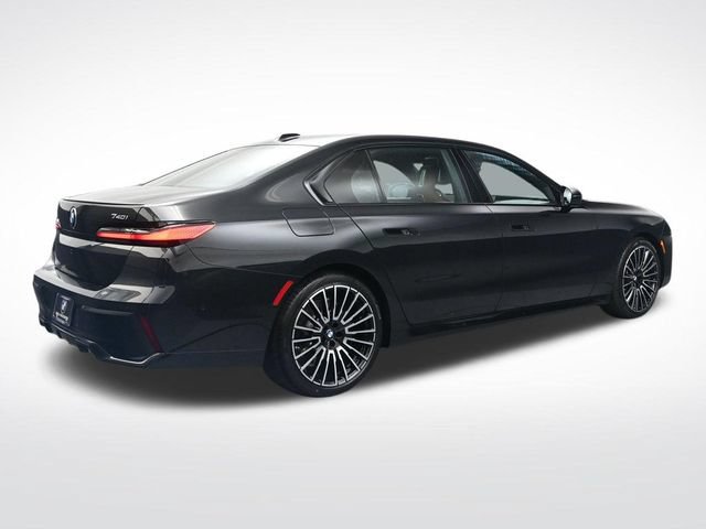 New 2026 BMW 740i w/ Executive Package RWD image 4