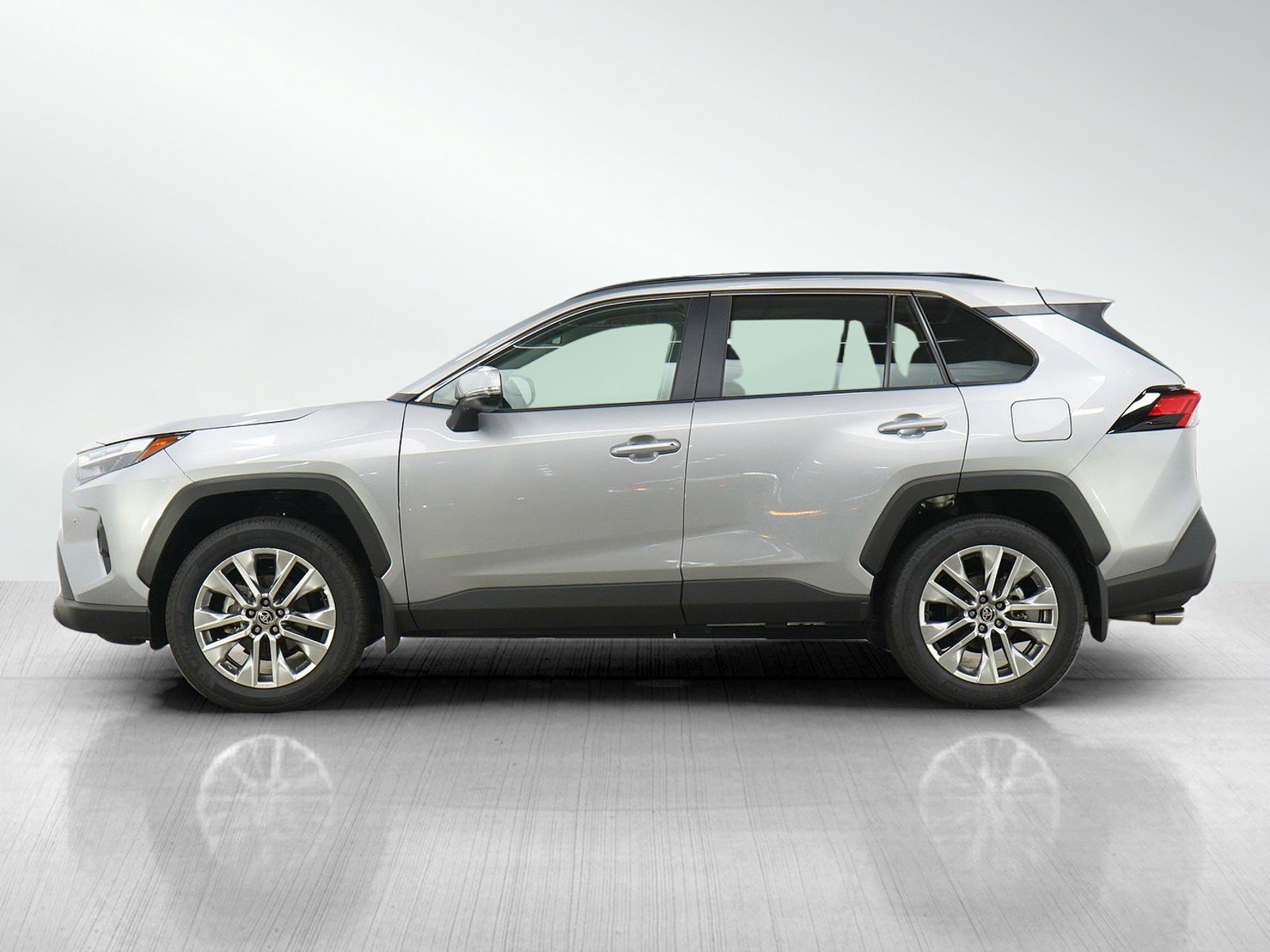 Used 2025 Toyota RAV4 XLE Premium w/ Weather Package AWD/4WD image 2