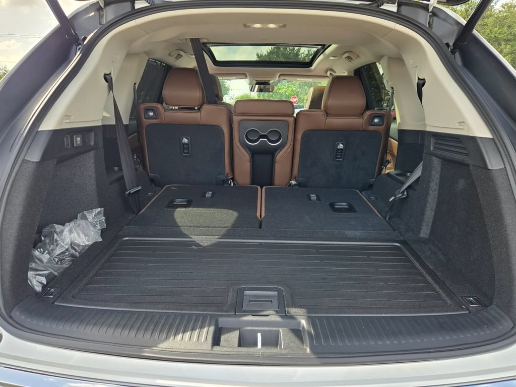 Used 2024 Acura MDX SH-AWD w/ Technology Package image 14