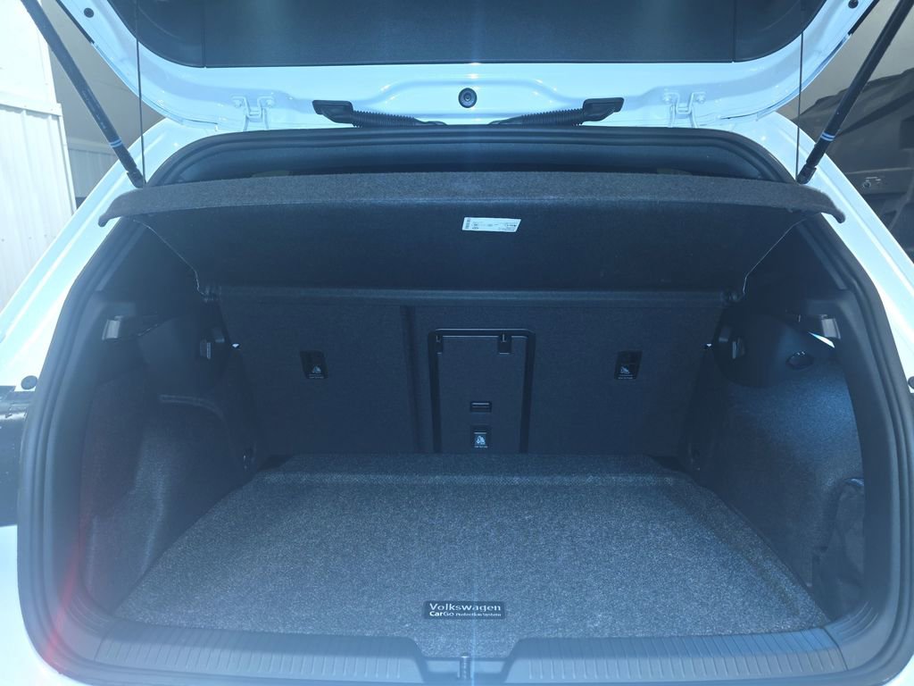 Used 2025 Volkswagen Golf w/ Euro Style Package image 21
