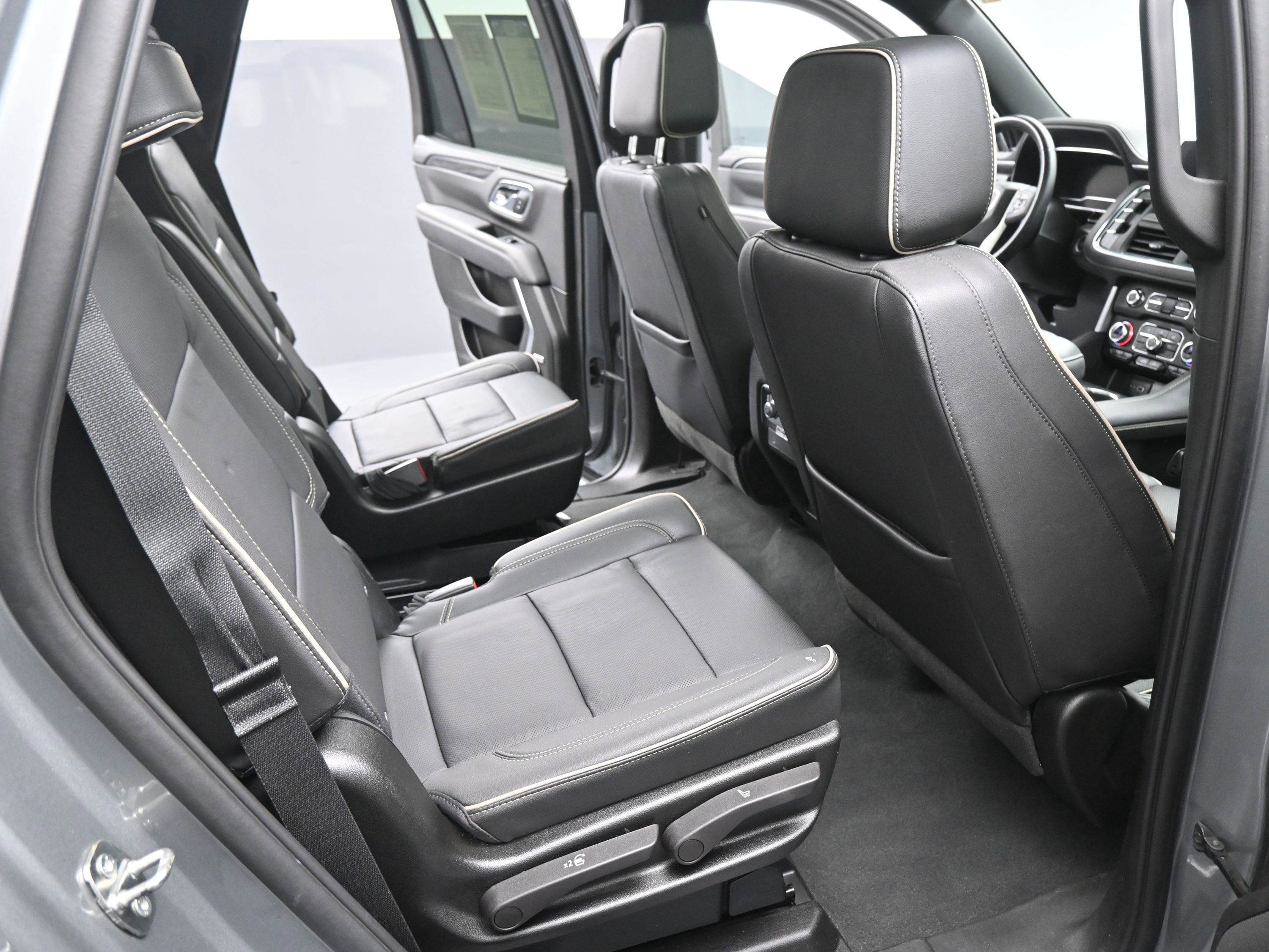 Used 2023 GMC Yukon SLT image 19