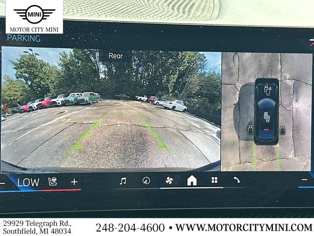 Certified 2025 BMW X6 M60i w/ Dynamic Handling Package AWD/4WD image 36