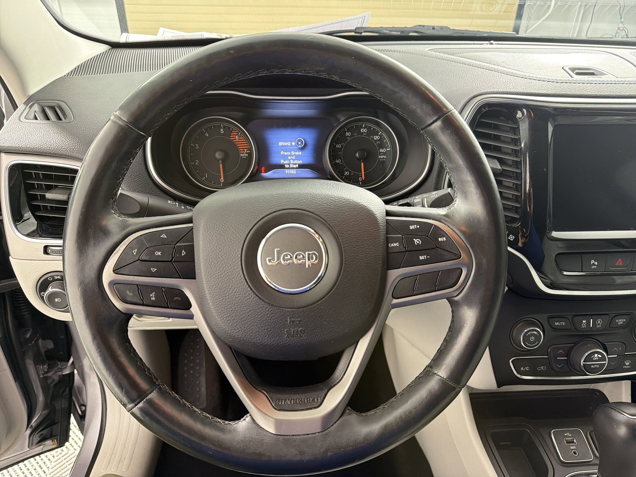 Used 2019 Jeep Cherokee Limited FWD image 18
