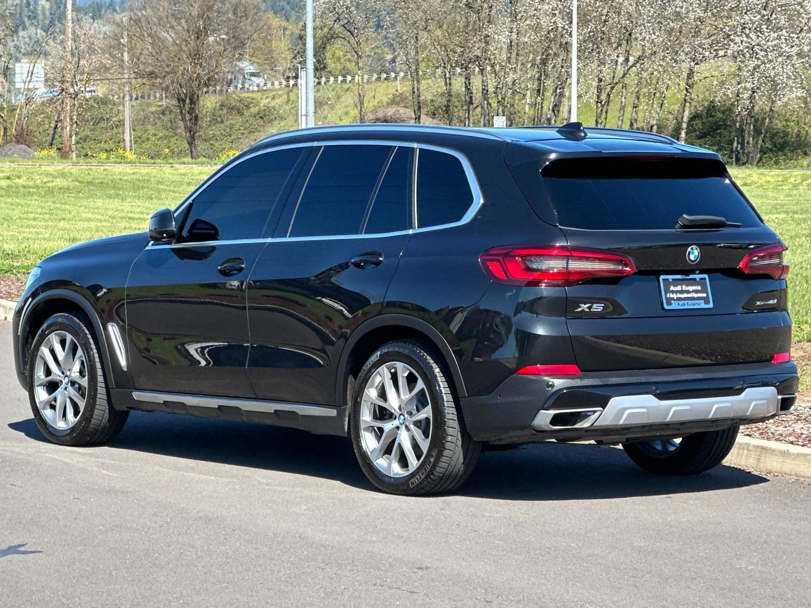 Used 2020 BMW X5 xDrive40i w/ Premium Package image 5