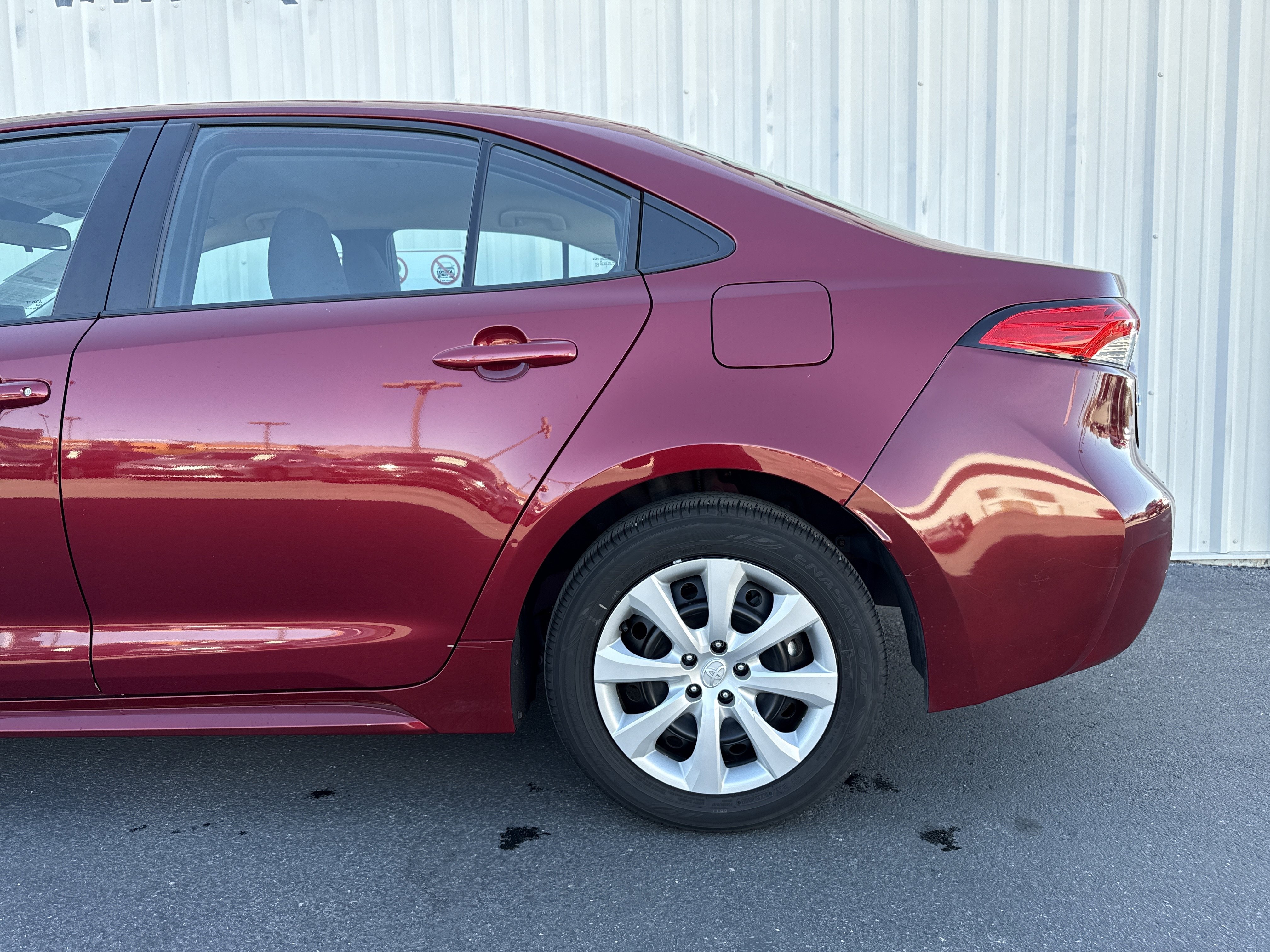 Used 2024 Toyota Corolla LE image 2