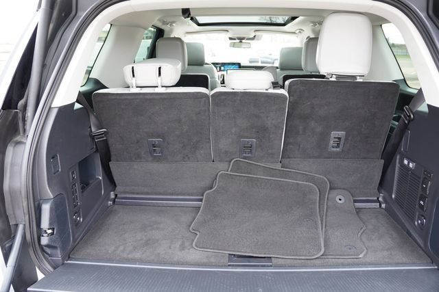 Used 2025 Ford Expedition Active AWD/4WD image 23