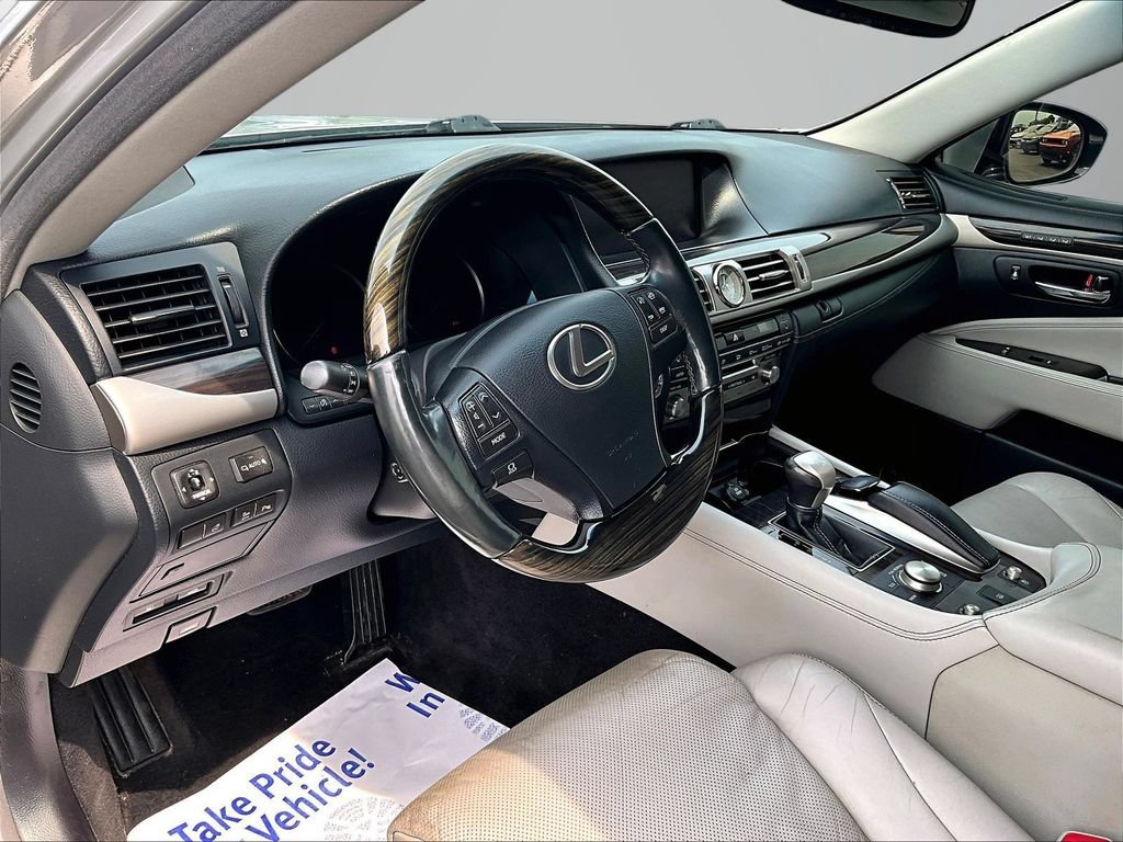 Used 2014 Lexus LS 460 AWD w/ Comfort Package image 14