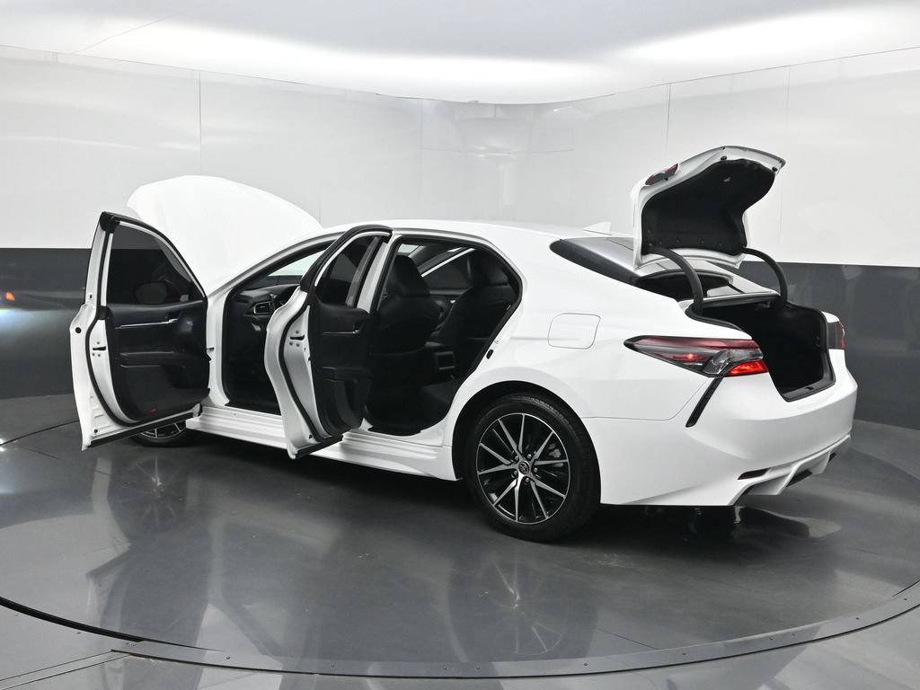 Used 2024 Toyota Camry SE FWD image 38