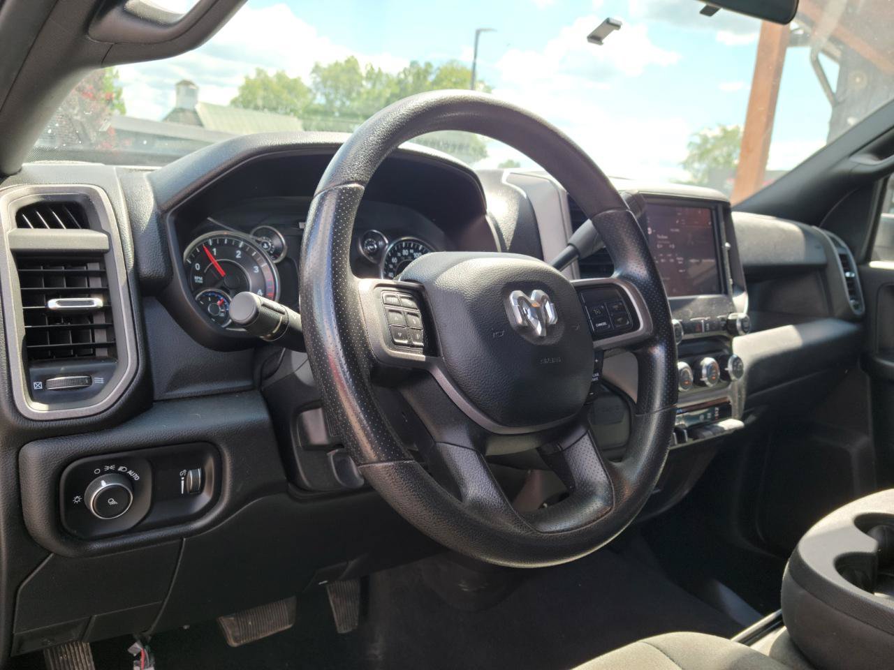 Used 2022 RAM 3500 Tradesman AWD/4WD image 9