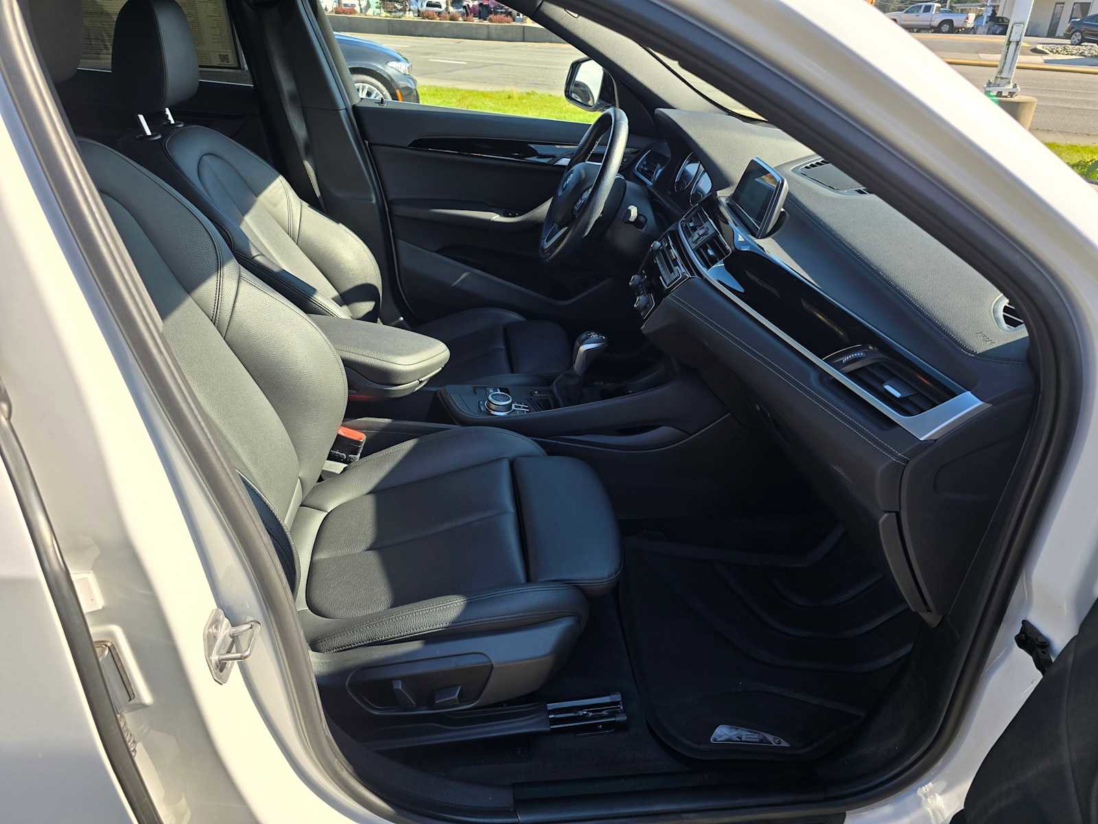 Used 2019 BMW X2 xDrive28i image 11