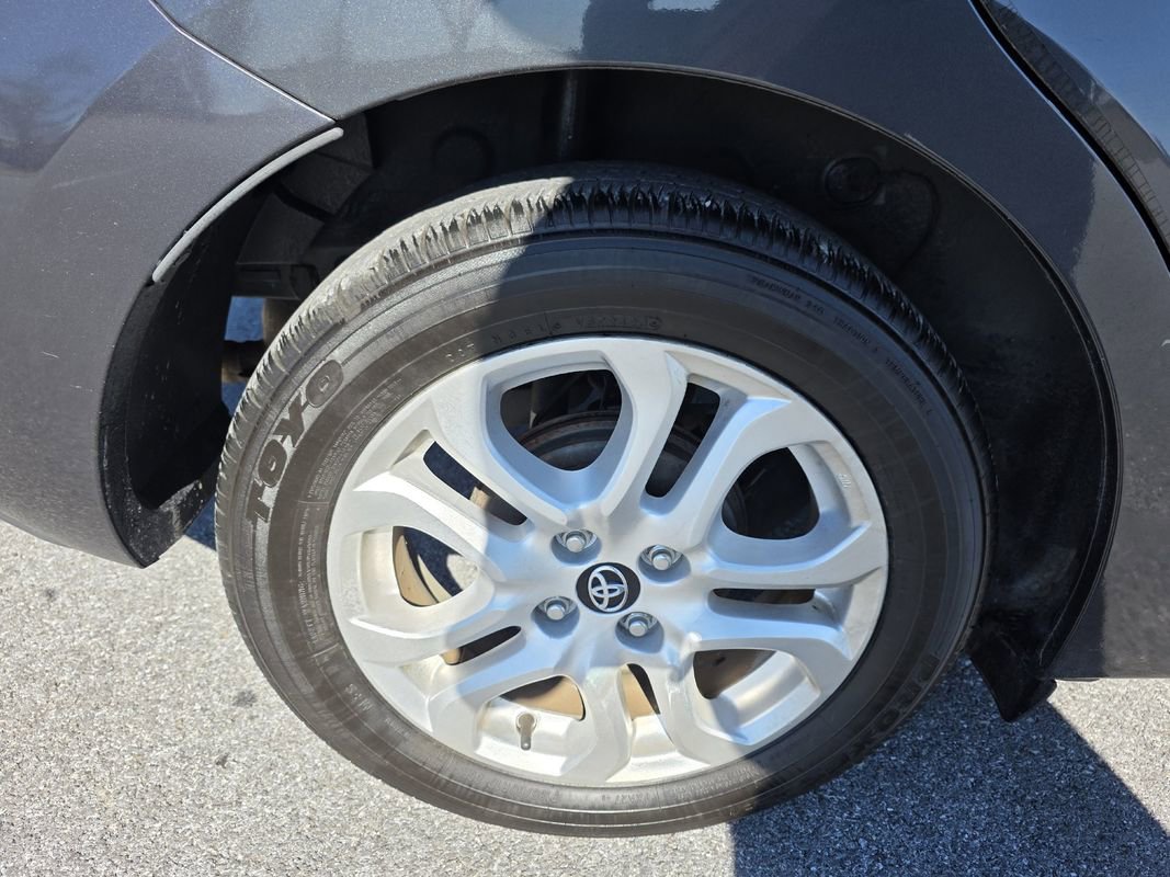 Used 2017 Toyota Yaris iA image 35