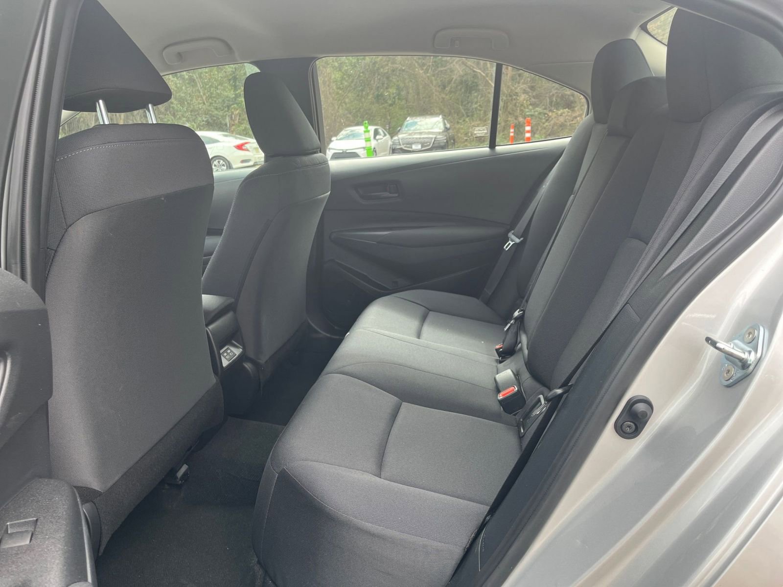 Used 2025 Toyota Corolla LE FWD image 23