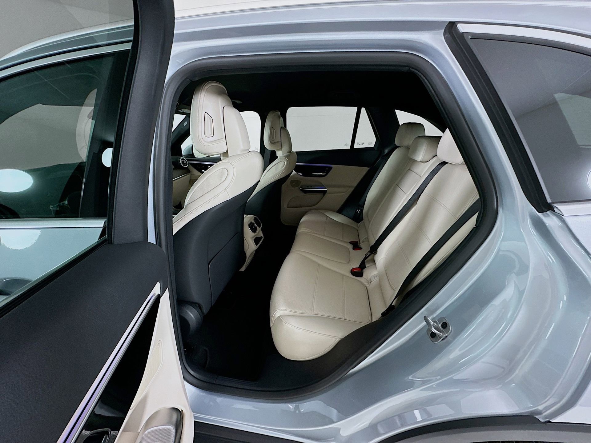 New 2026 Mercedes-Benz GLC 300 image 25