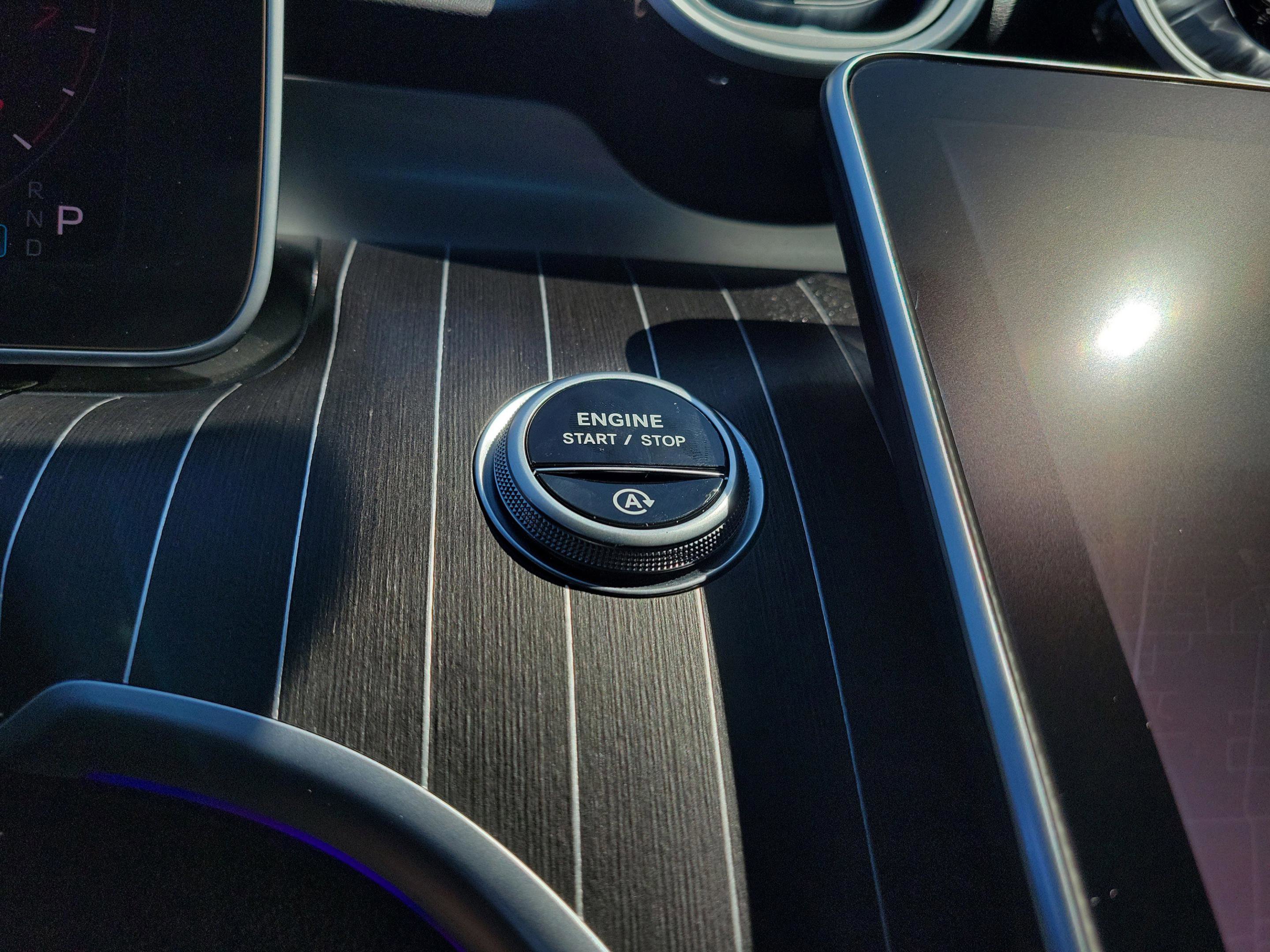 Used 2025 Mercedes-Benz C 300 Sedan image 22