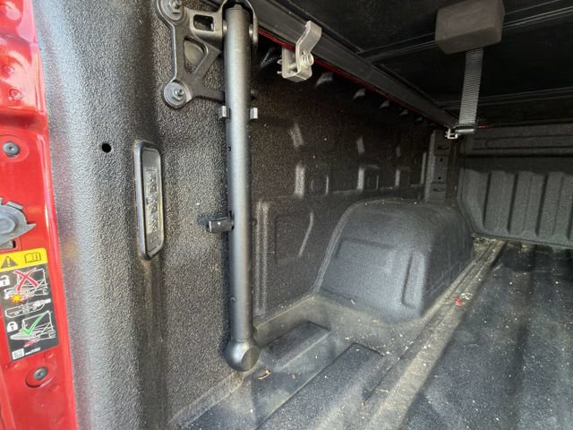 Used 2024 GMC Sierra 1500 SLT AWD/4WD image 18