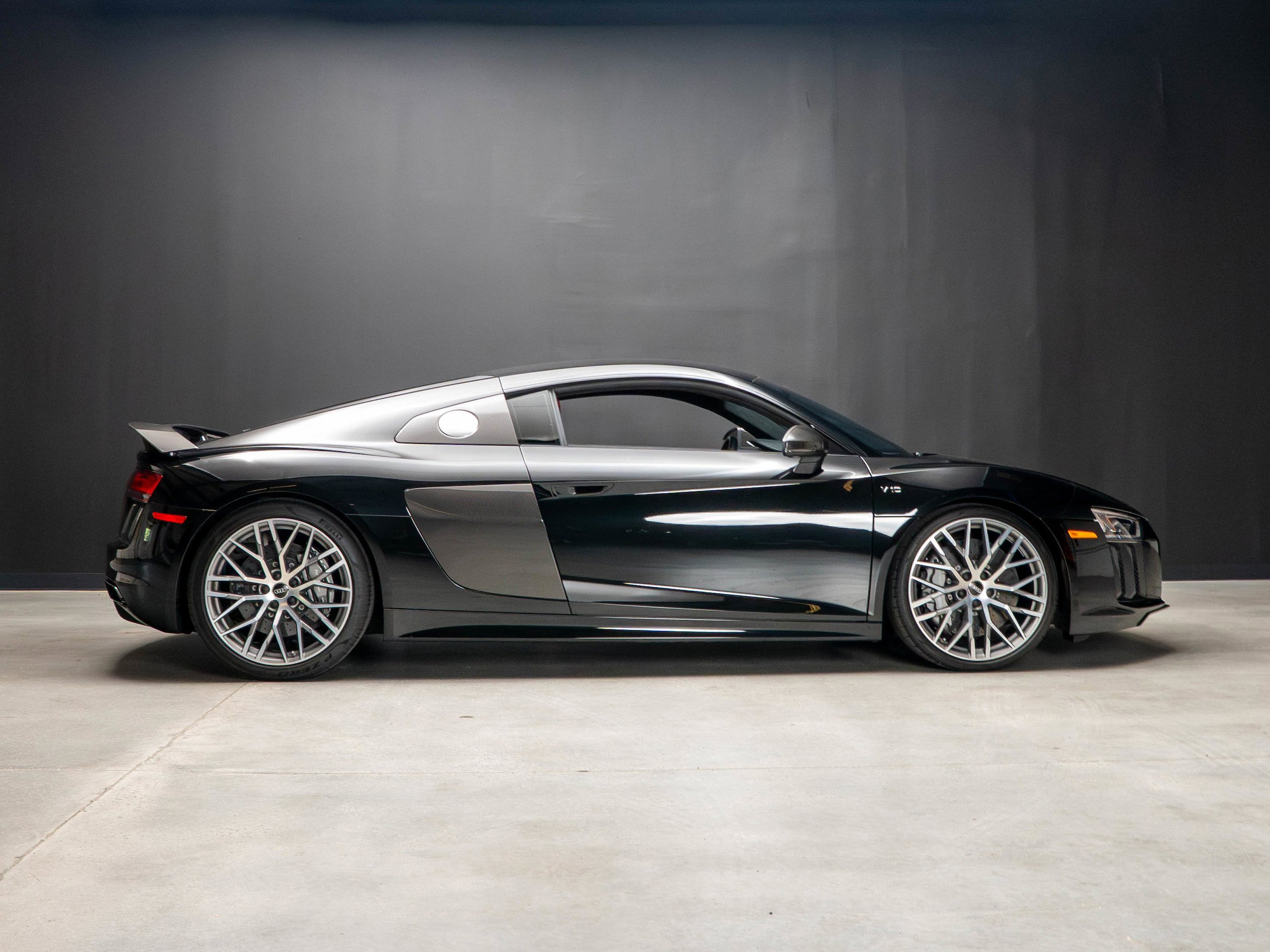 Used 2017 Audi R8 V10 plus AWD/4WD image 8