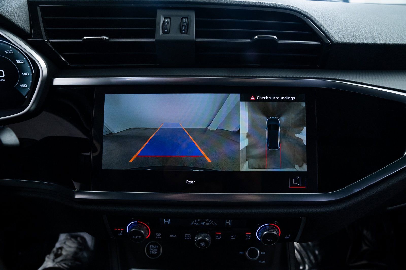 Used 2024 Audi Q3 2.0T Premium Plus w/ Premium Plus Package image 13