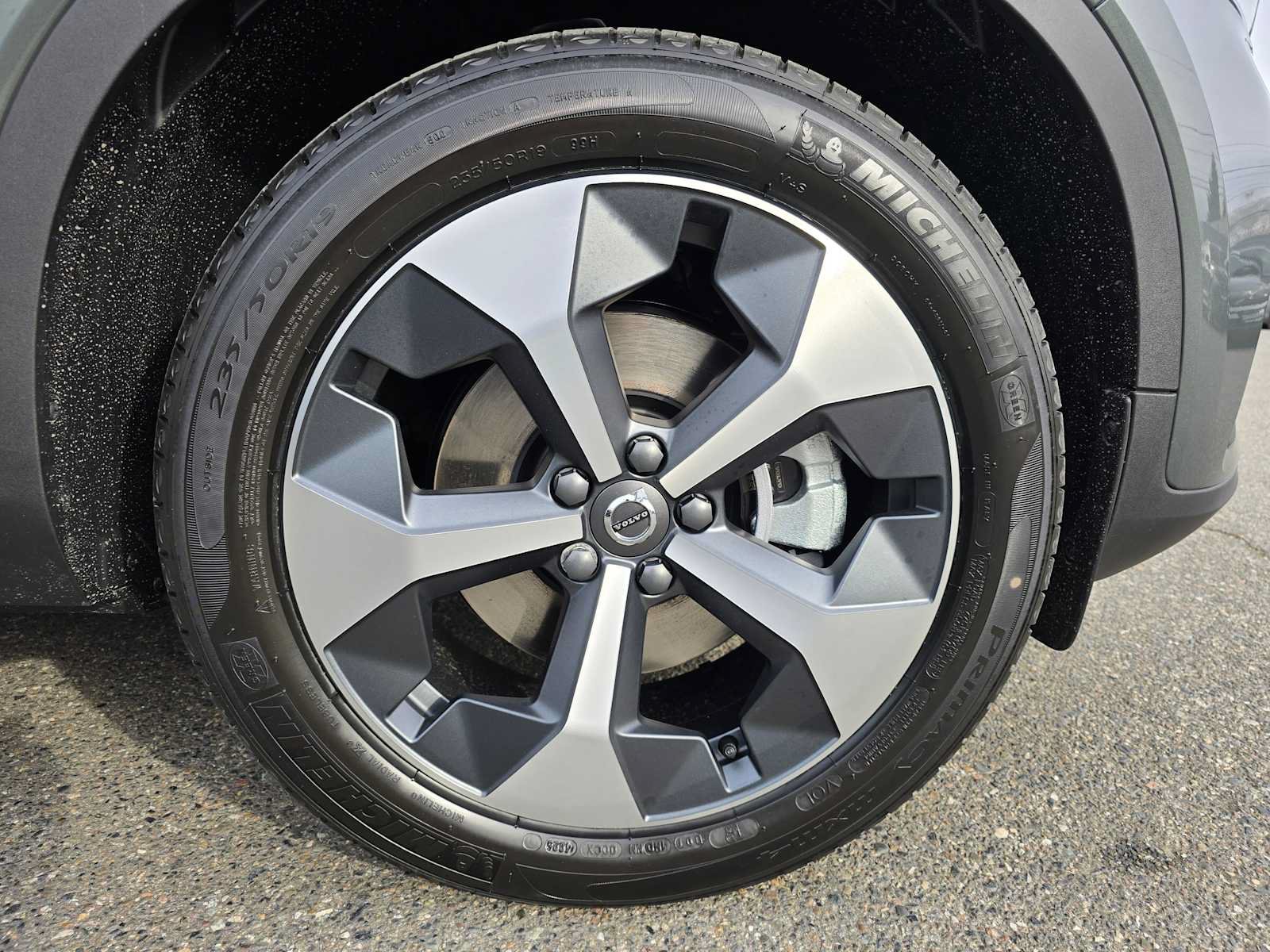New 2026 Volvo XC40 B5 Core w/ Protection Package Premier AWD/4WD image 9