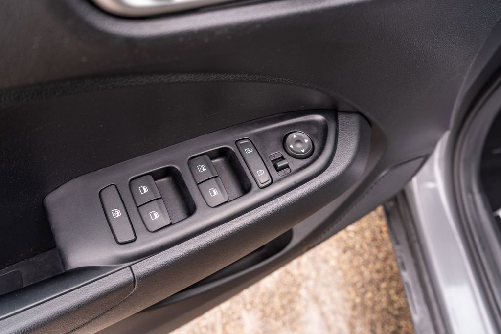 Certified 2023 Hyundai Venue SEL image 18