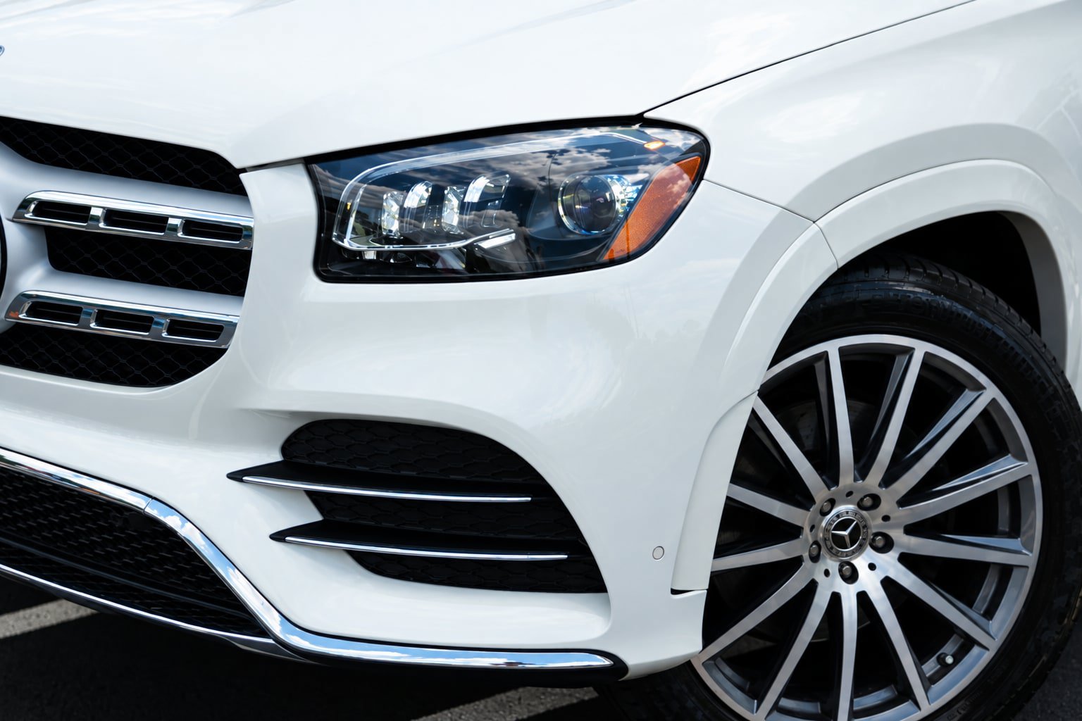 Used 2023 Mercedes-Benz GLS 450 4MATIC image 14