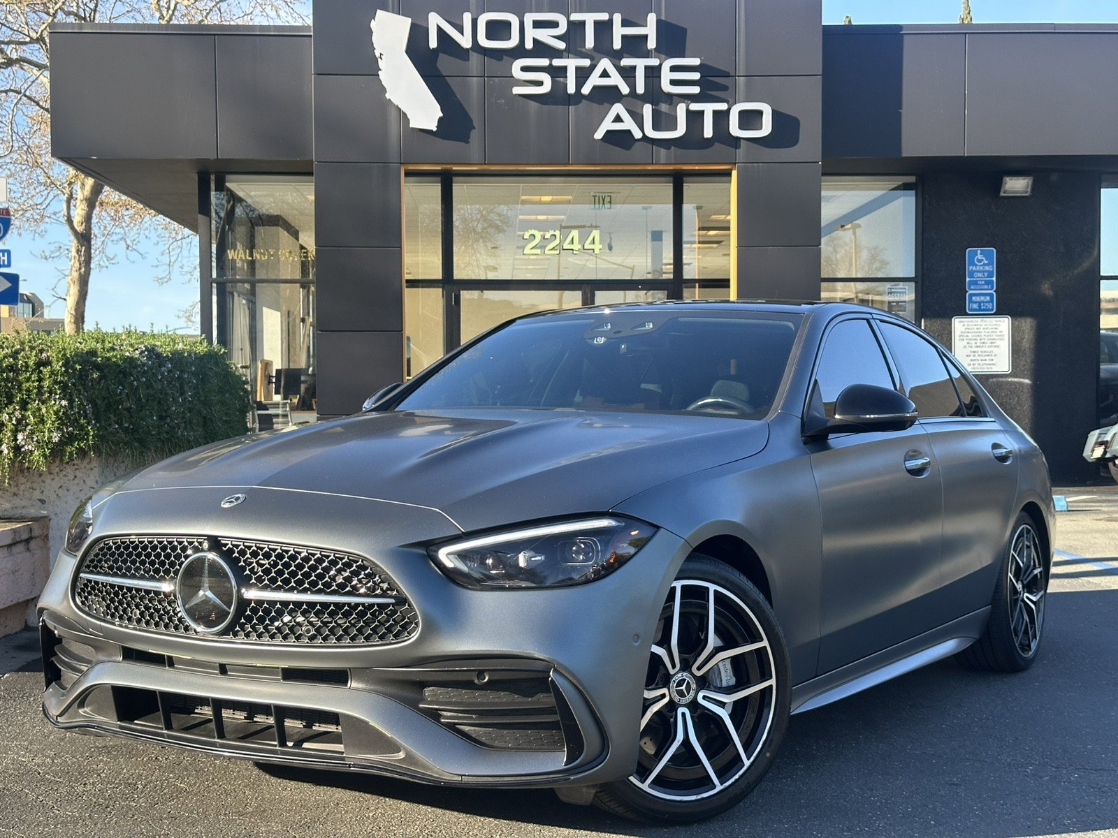 Used 2023 Mercedes-Benz C 300 Sedan image 2