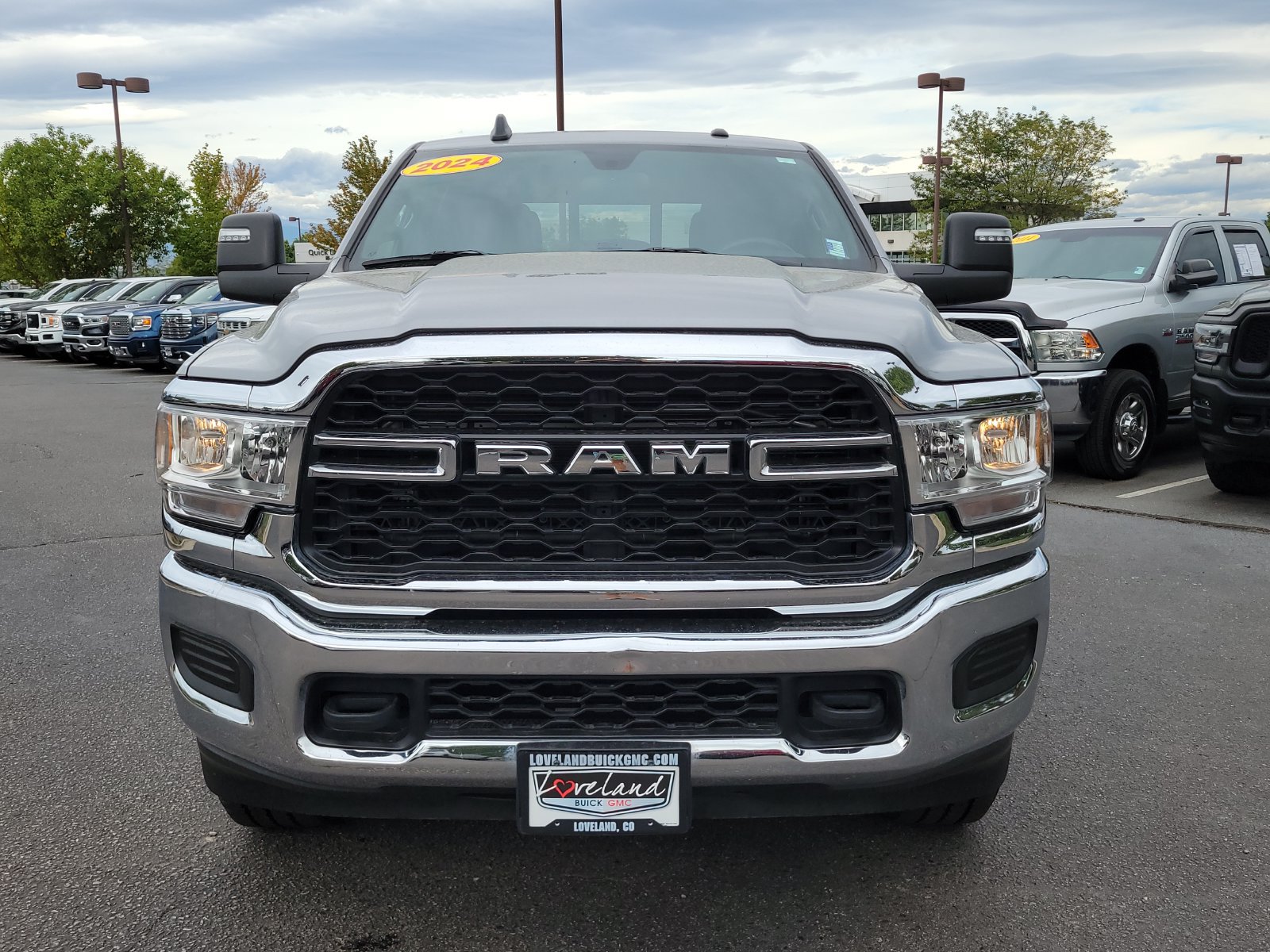 Used 2024 RAM 2500 Tradesman w/ Chrome Appearance Group AWD/4WD image 8