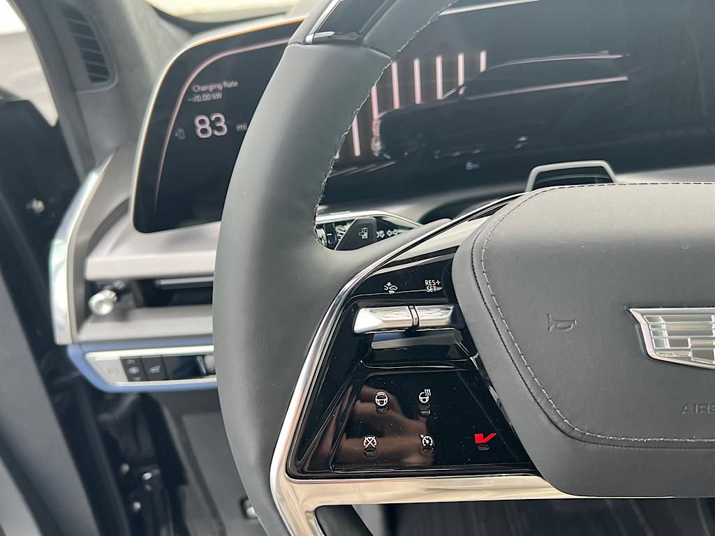 New 2026 Cadillac Vistiq Premium Luxury w/ LPO, Floor Liner Package AWD/4WD image 19