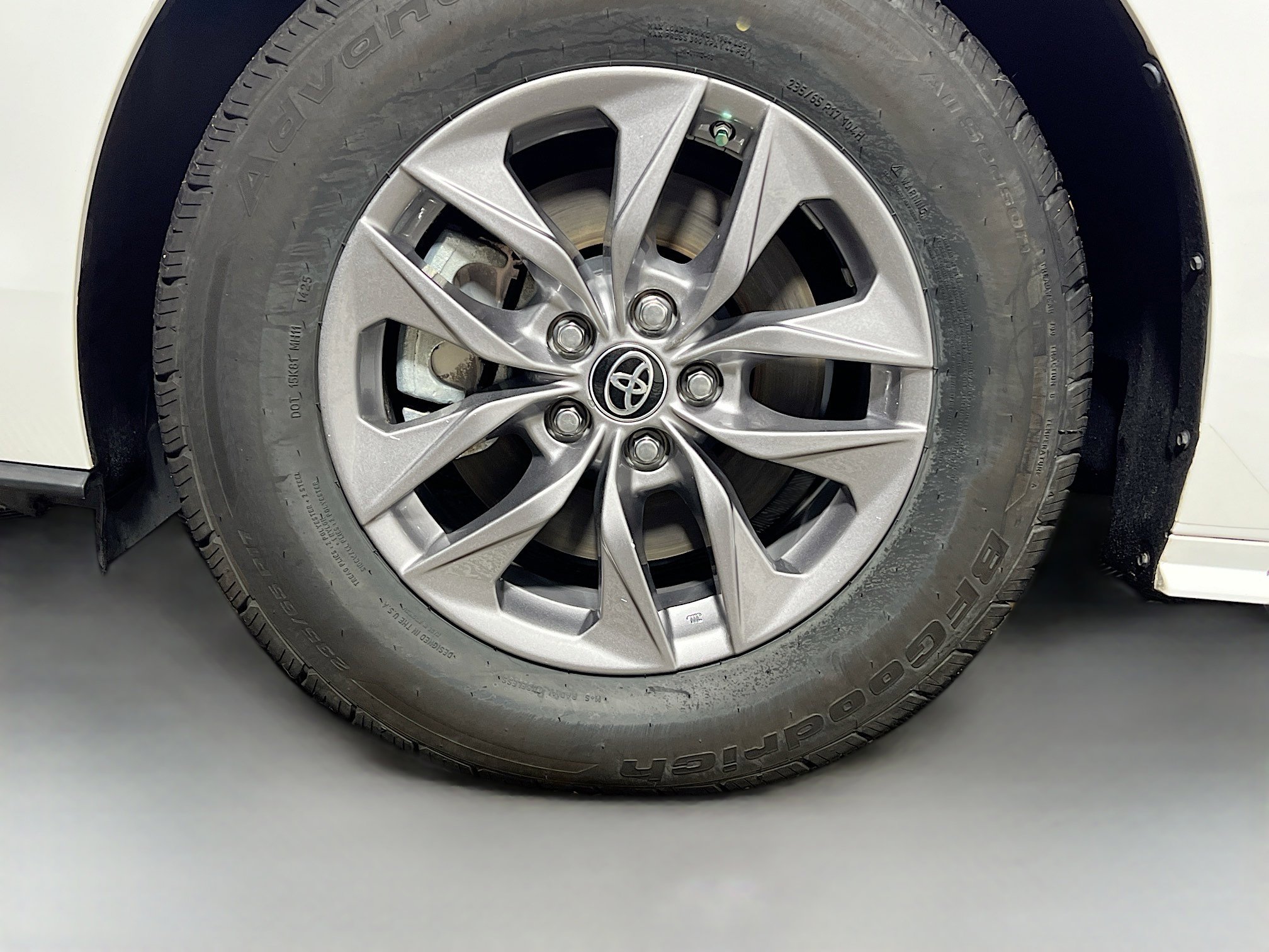 Used 2023 Toyota Sienna LE image 14