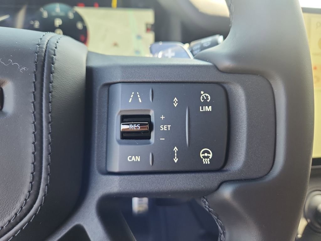New 2026 Land Rover Defender 110 OCTA image 18