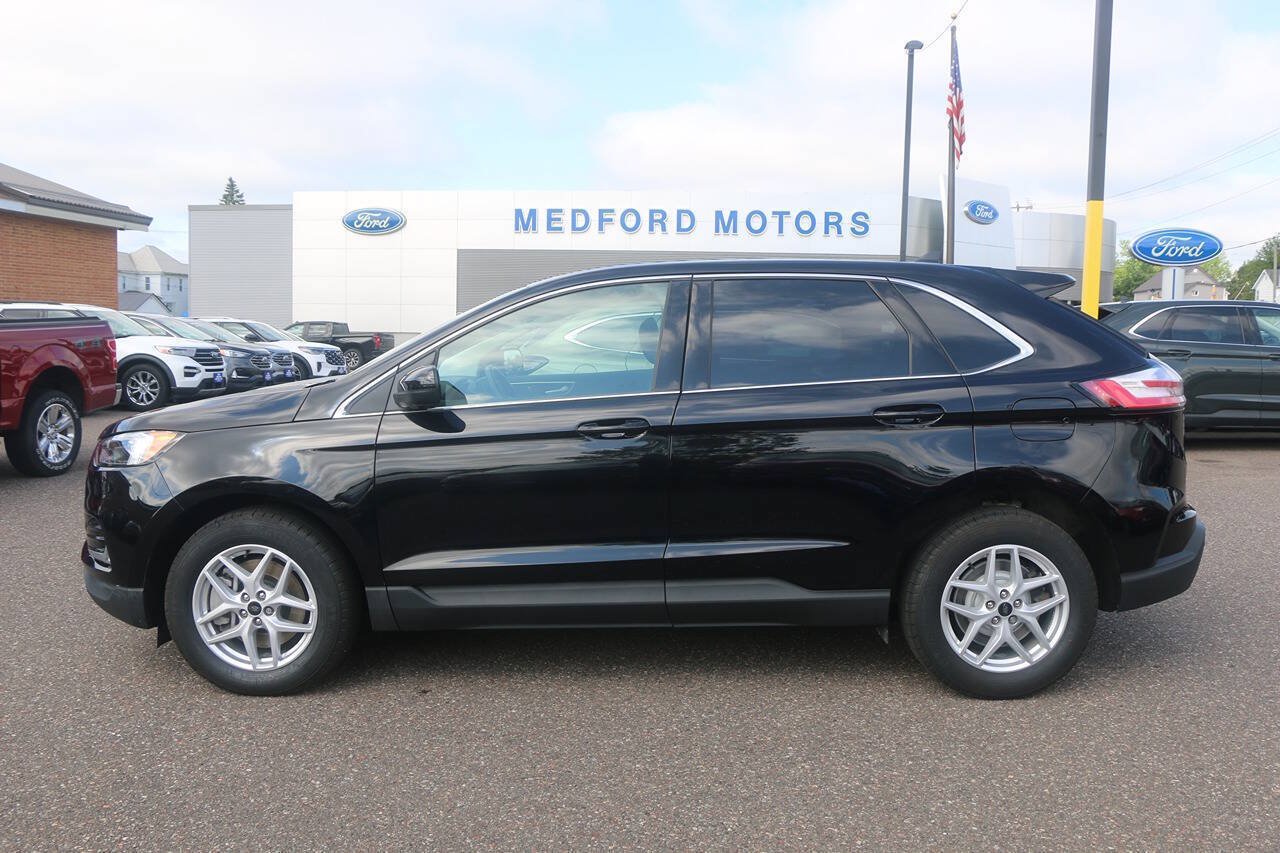 Used 2024 Ford Edge SEL w/ Convenience Package AWD/4WD image 2