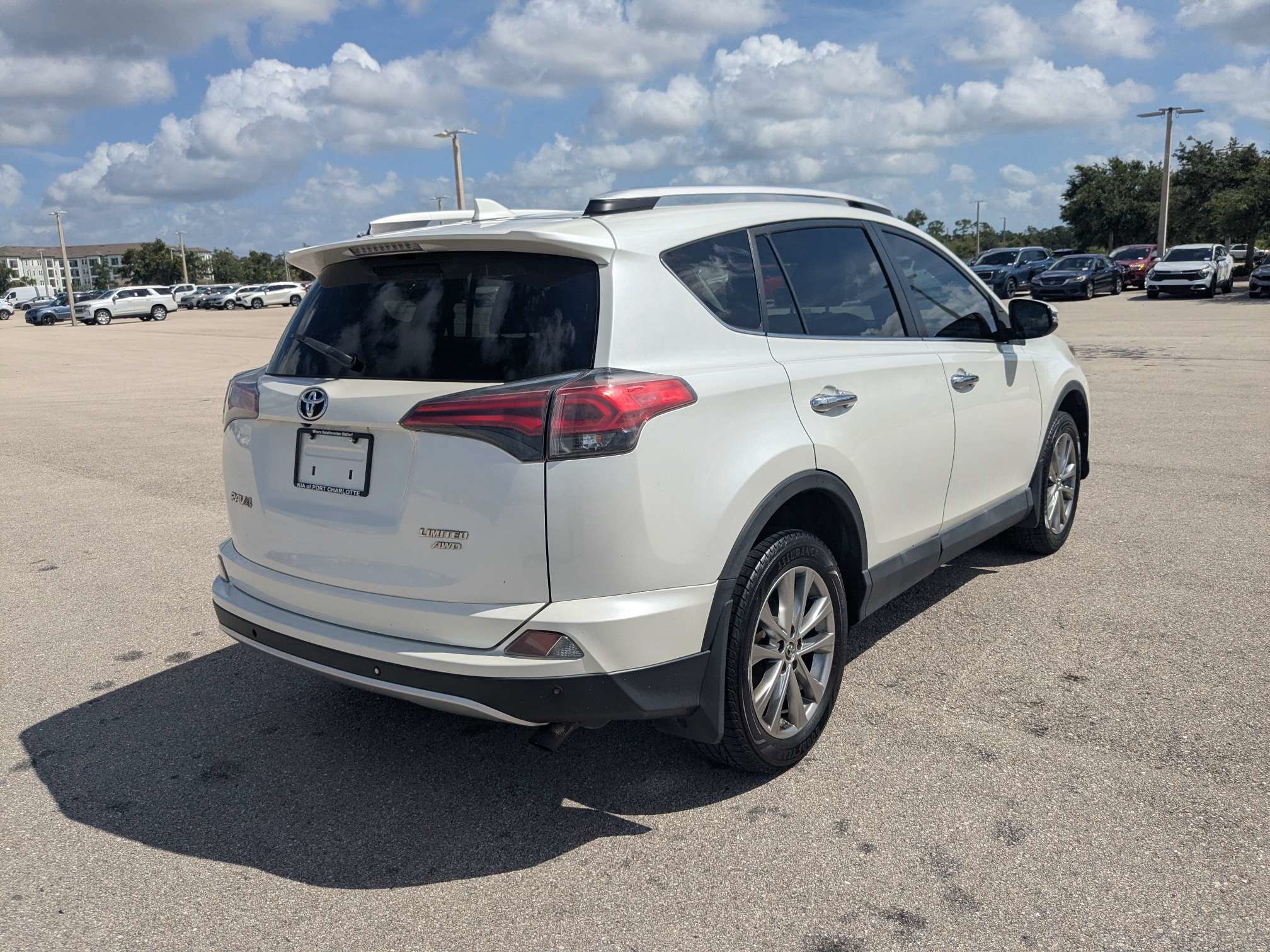 Used 2016 Toyota RAV4 Limited AWD/4WD image 5