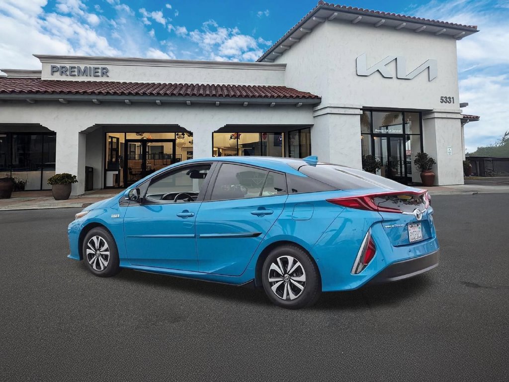 Used 2017 Toyota Prius Prime Advanced w/ Carpet Mat Package FWD image 6