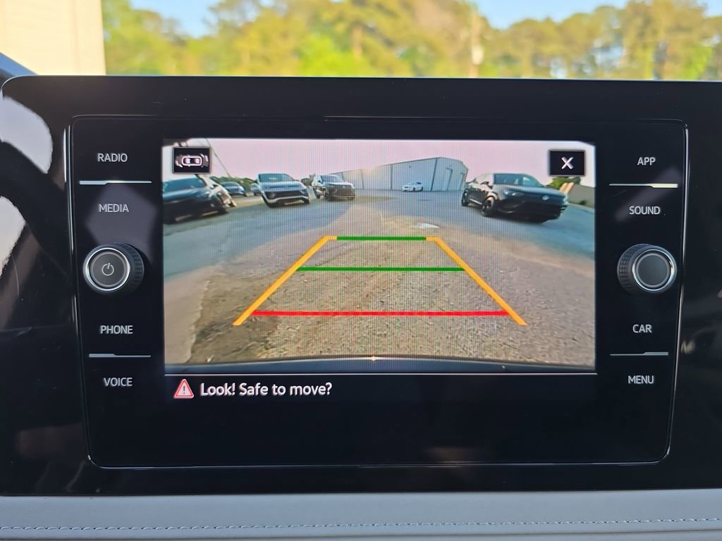 Used 2025 Volkswagen Taos SE AWD/4WD image 37