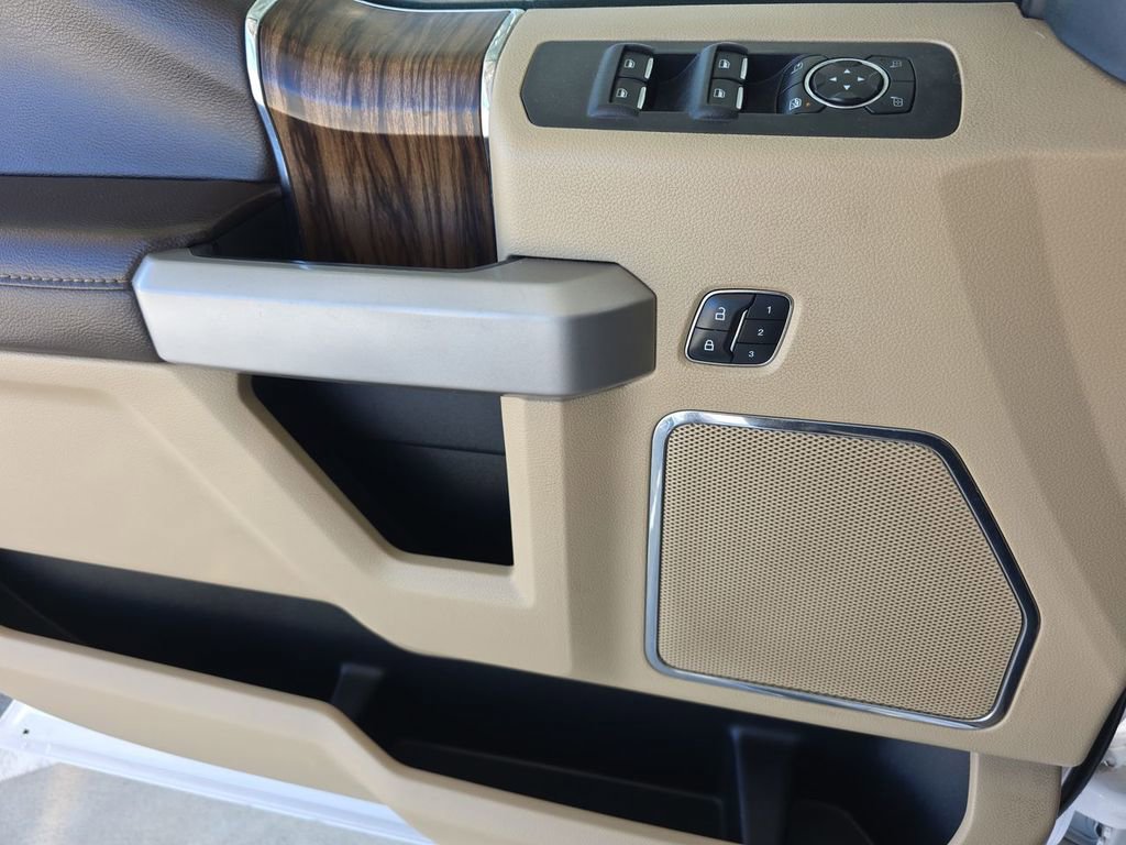 Used 2019 Ford F150 Lariat image 24