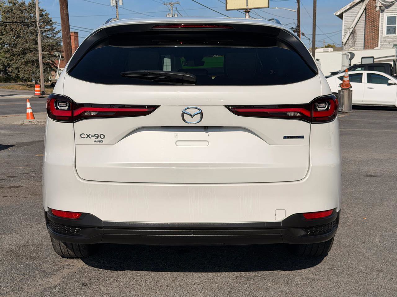 Used 2024 MAZDA CX-90 Plug-In Hybrid w/ Preferred image 6