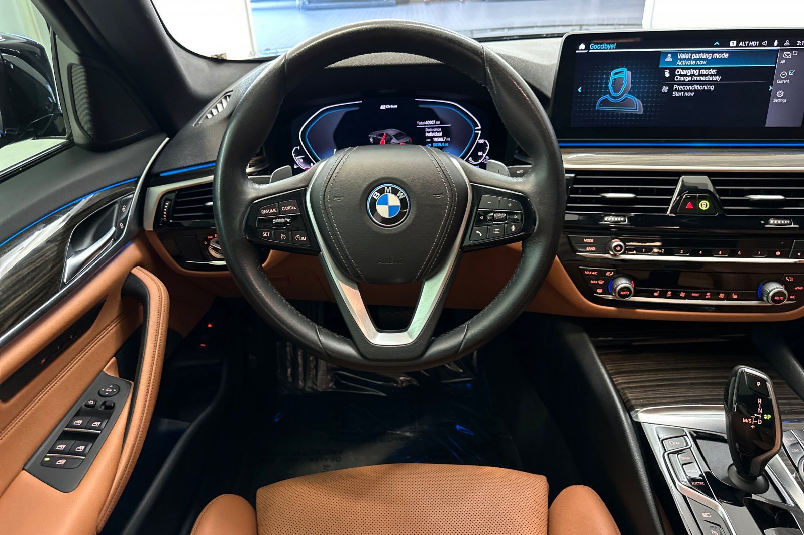 Certified 2023 BMW 530e w/ Convenience Package RWD image 31