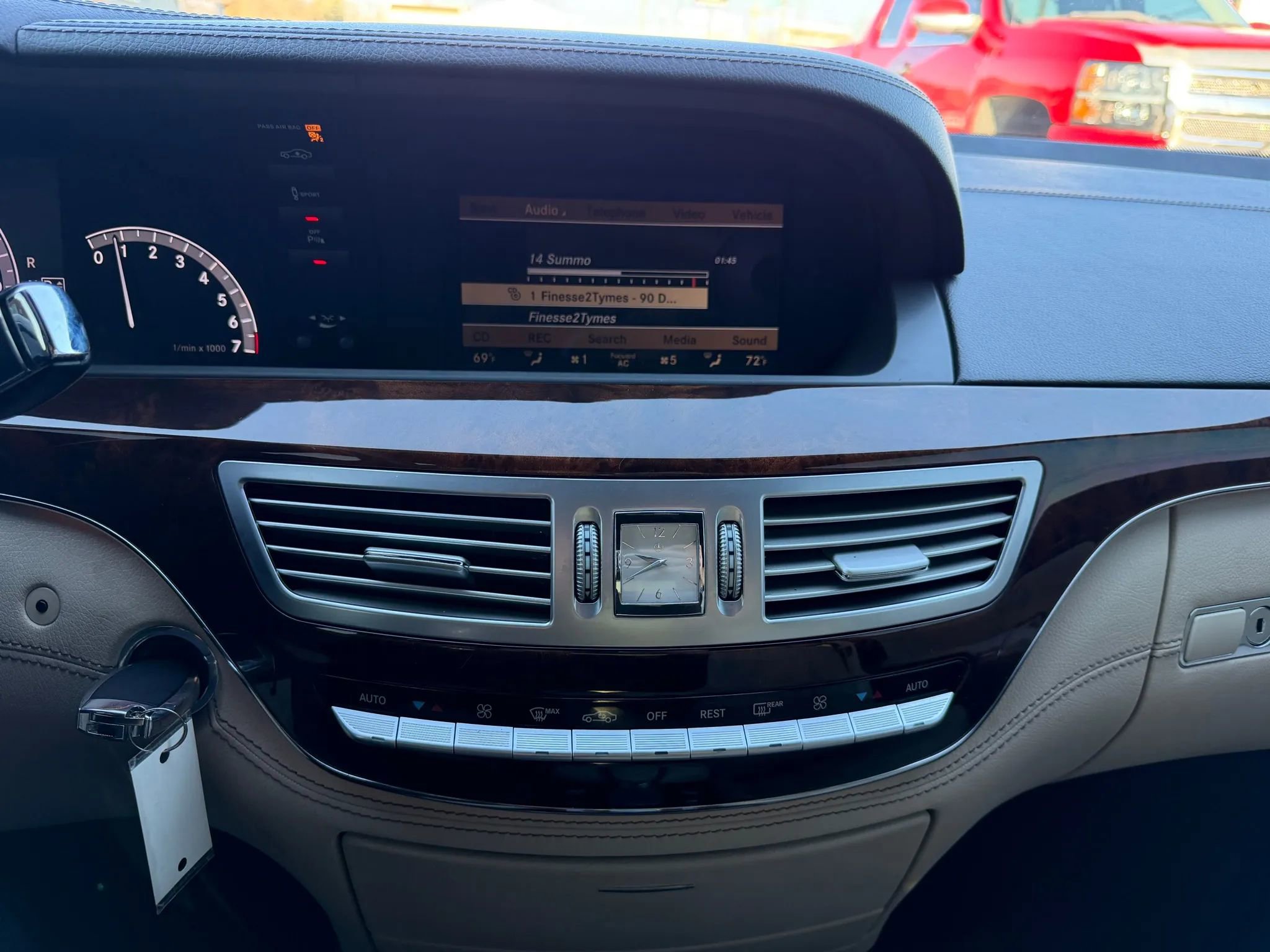 Used 2013 Mercedes-Benz S 550 image 16