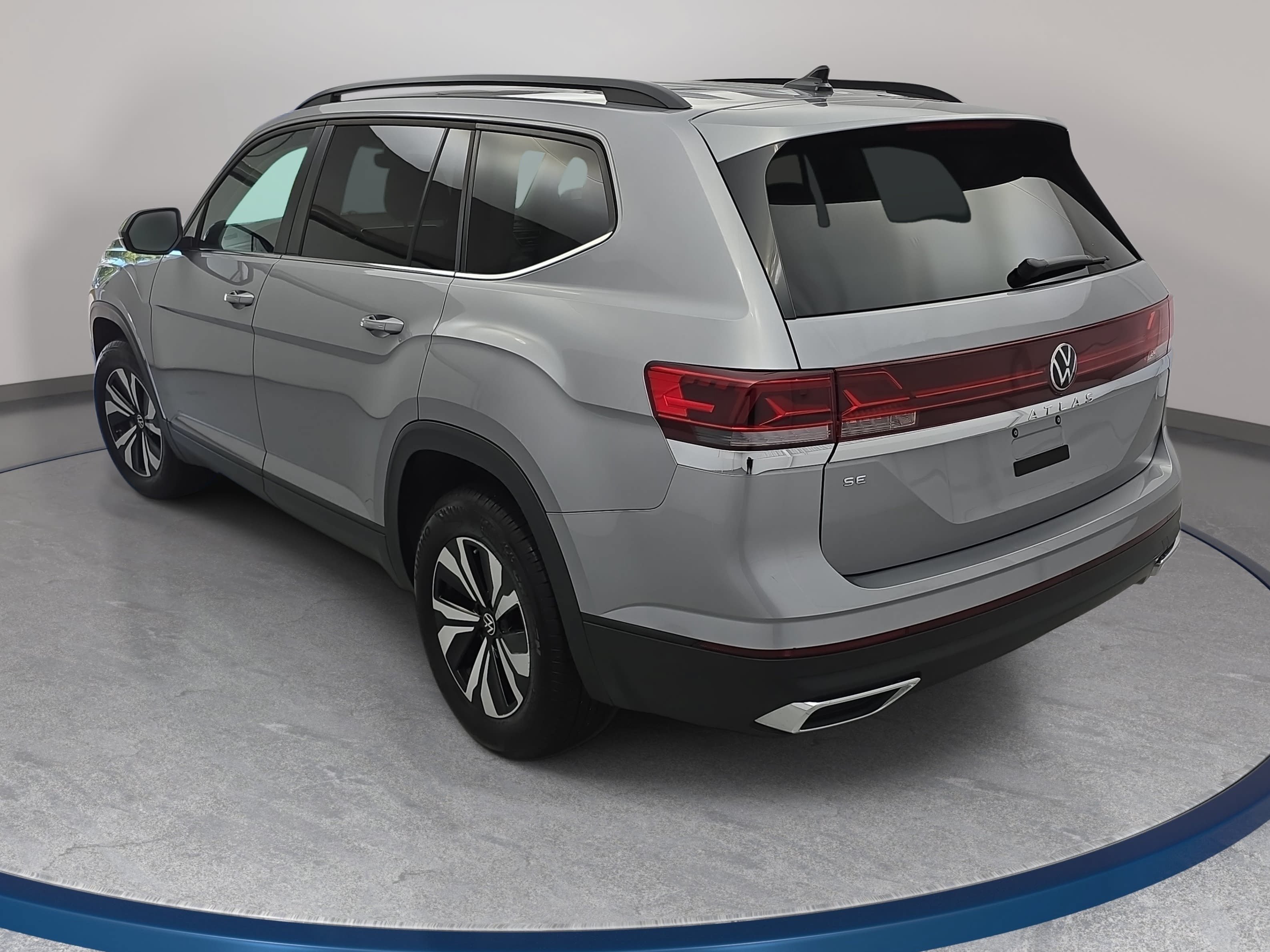 Certified 2026 Volkswagen Atlas SE FWD image 7