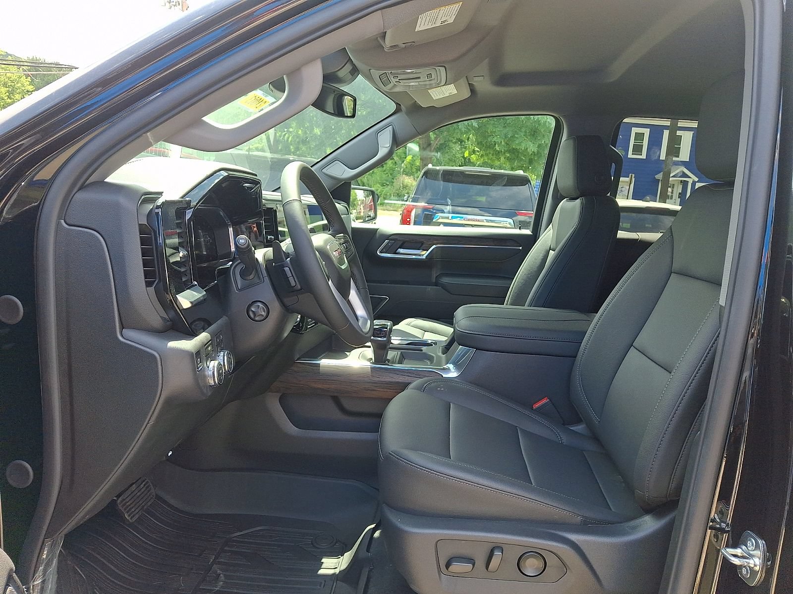 New 2026 GMC Sierra 1500 SLT w/ SLT Premium Plus Package AWD/4WD image 13